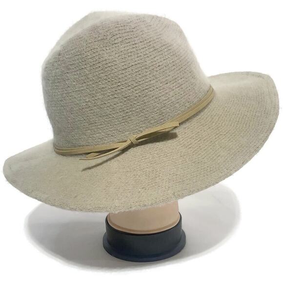 Universal Thread Goods Company Women's Floppy Hat Packable Wool Blend - Picture 1 of 10